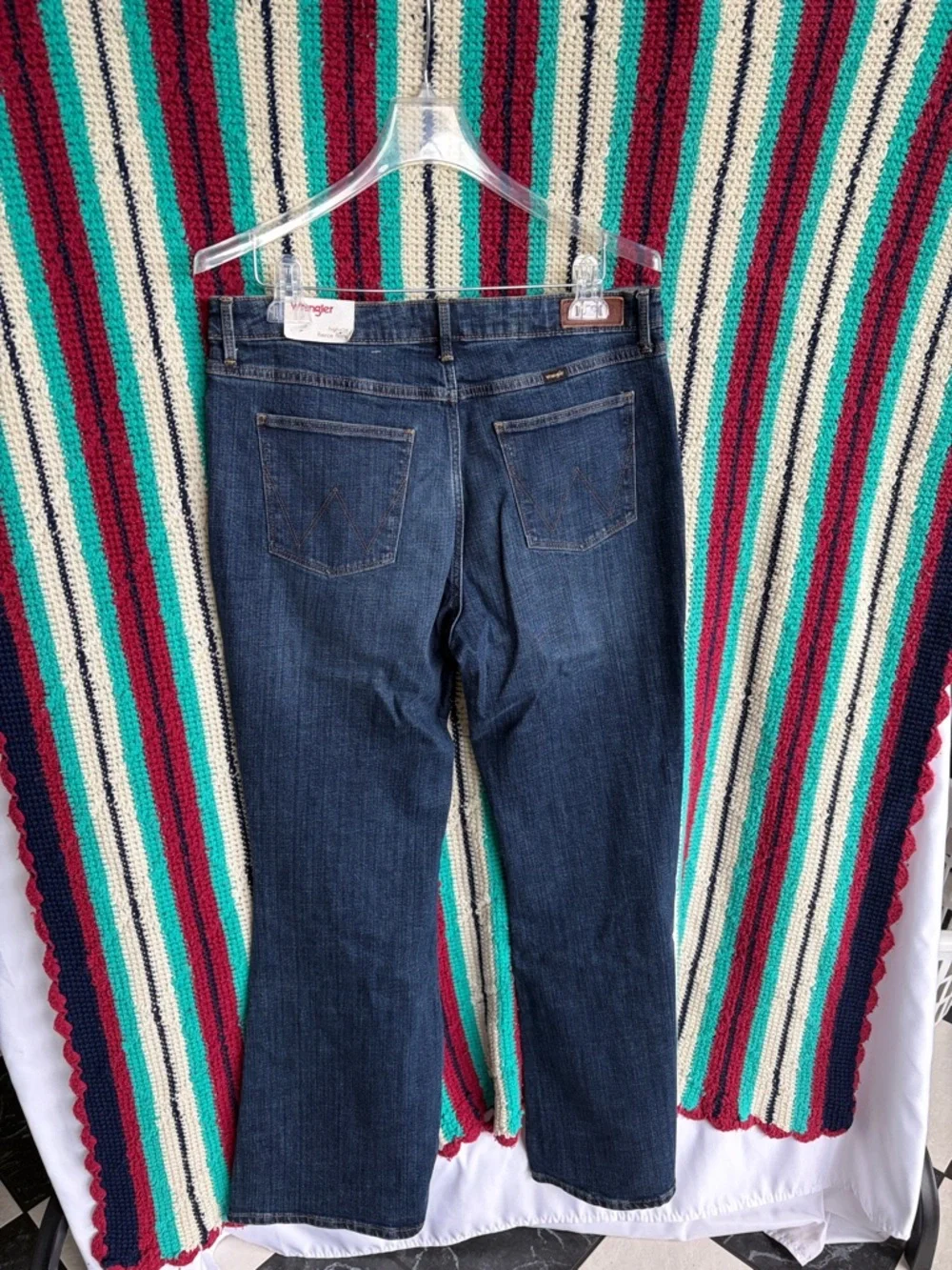 Women’s High rise Flare Wrangler jeans, sz 14, 32x32